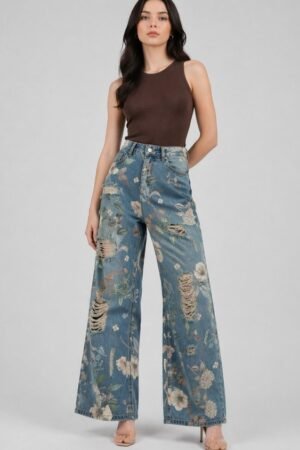 Suo Women Relaxed Fit Mid-Rise Highly Distressed Light Fade Jeans