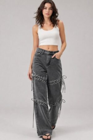 Suo Women Relaxed Fit Mid-Rise Light Fade Jeans
