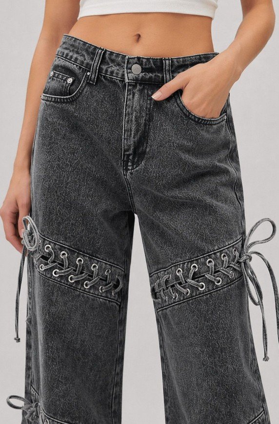 Suo Women Relaxed Fit Mid-Rise Light Fade Jeans