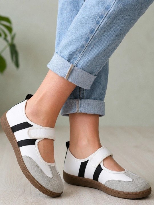 Roadster The Lifestyle Co Women Colourblocked Round Toe Velcro Ballerinas