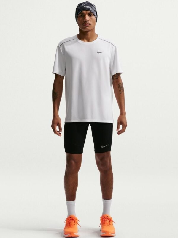 Nike Miler Men Dri-FIT UV-Protection Short-Sleeve Running T-Shirt