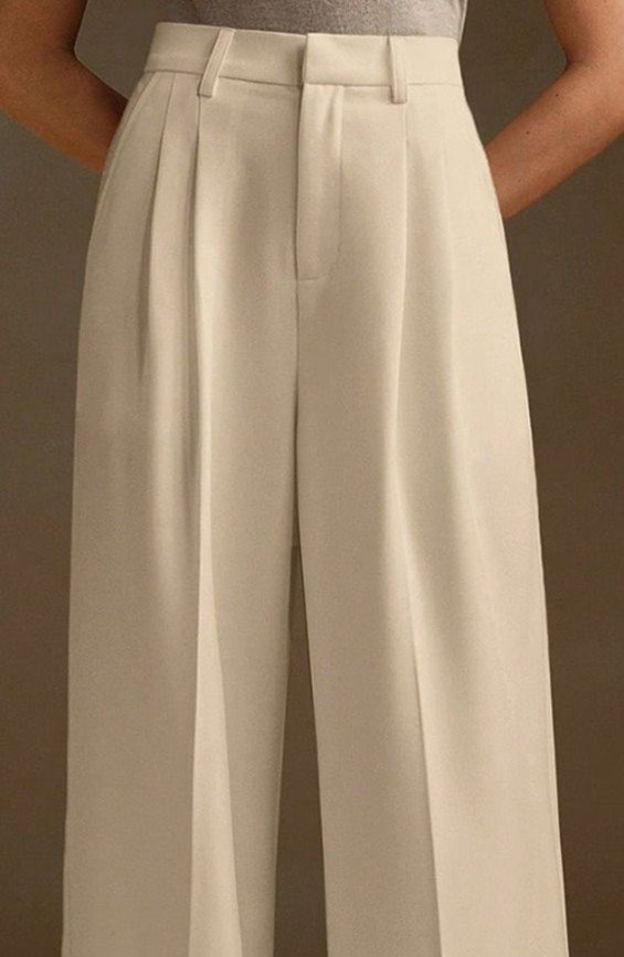 Kotty Women Relaxed Straight Leg High-Rise Pleated Parallel Trousers