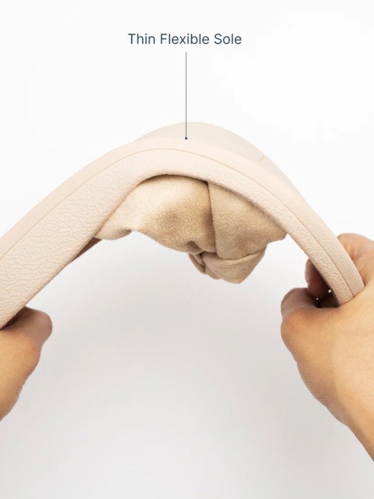 CAI Women Knot Me Slides