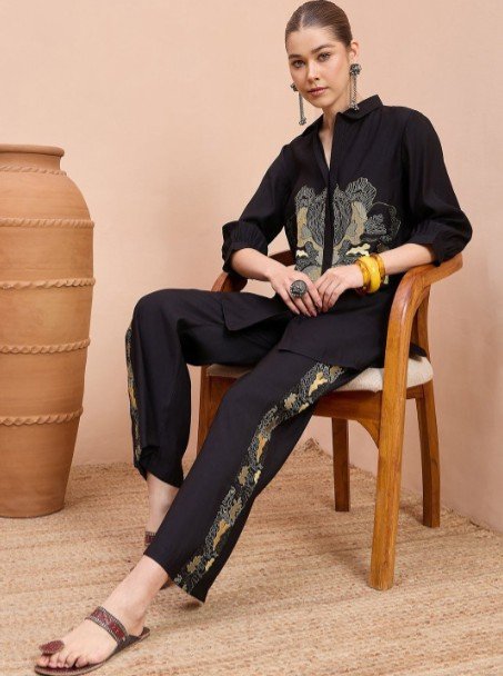 Anouk Embroidered Shirt with Trousers