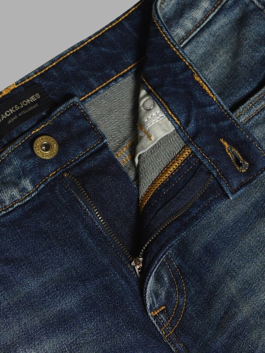 Jack & Jones Men Slim Fit Low-Rise Mildly Distressed Light Fade Stretchable Jeans